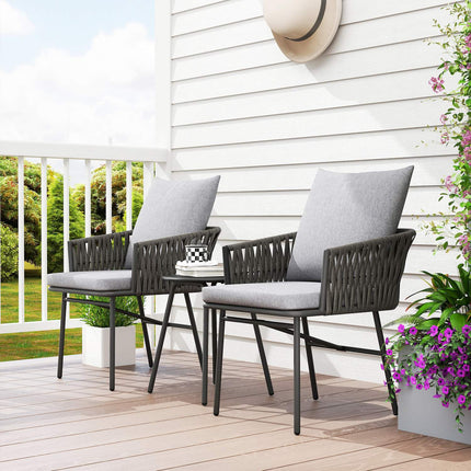 Třídílná sestava venkovního nábytku, 2 židle, 1 stůl, bistro set, umělý ratan, ocelový rám, kovový stůl, 4 polstry, šedá