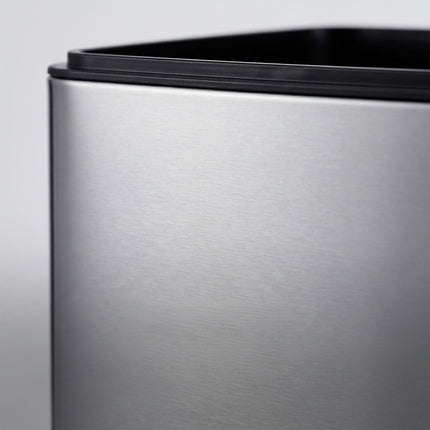 Nerezový pedálový koš 60L – soft-close, stříbrná