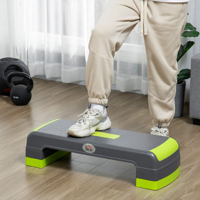 Výškově nastavitelný aerobic stepper pro efektivní trénink