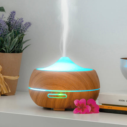 Aroma difuzér a zvlhčovač s vícebarevnou LED Wooden-Effect InnovaGoods