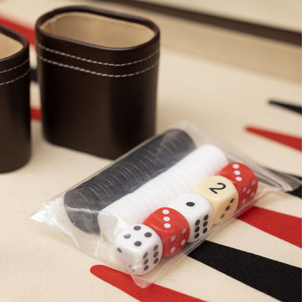 Sada backgammon s koženým povrchem a pouzdrem