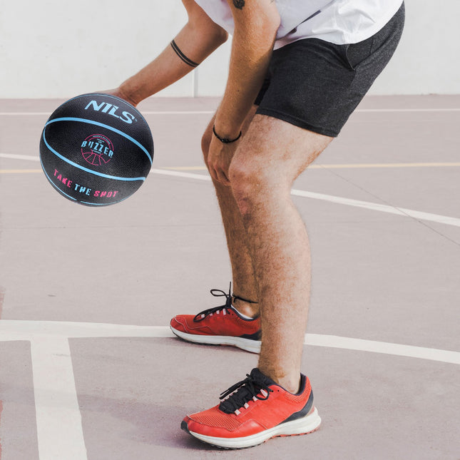 Basketbalový míč velikost 7, černý – odolný pro vnitřní i venkovní použití
