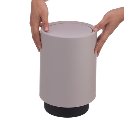 Koupelnový koš s výklopným víkem, 6L plast