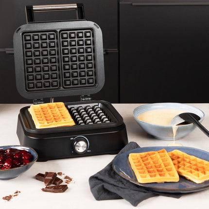 Vaflovač na belgické vafle DeLuxe, klavírově černá