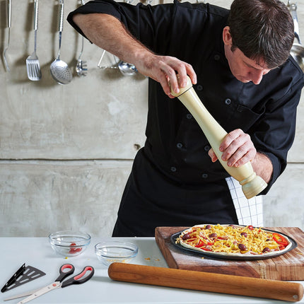 Černo-červený kráječ na pizzu se zvedacím mechanismem