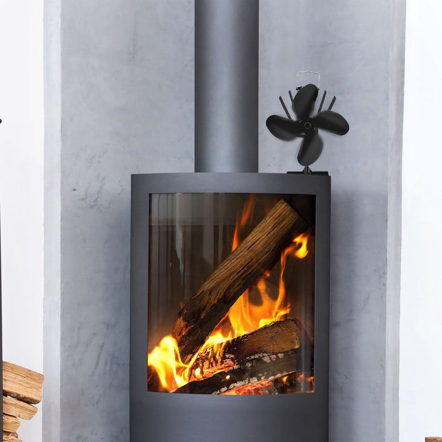 Černý ventilátor na kamna bez elektřiny