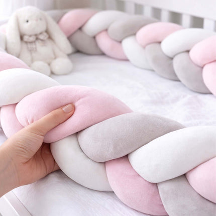 Pletený mantinel do dětské postýlky, 220 cm – měkký, barevný design