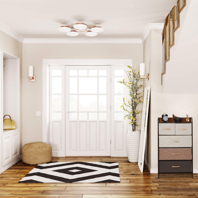 Chest of drawers verse. Design