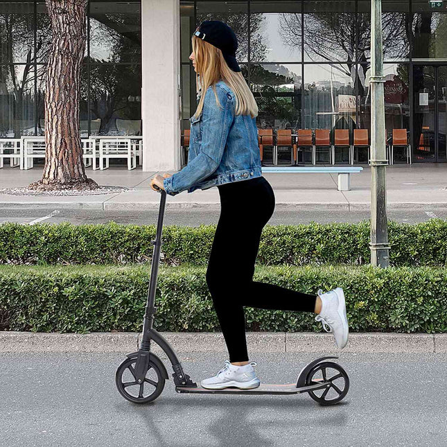 Koloběžka pro teenagery, skládací a výškově nastavitelná, hliník