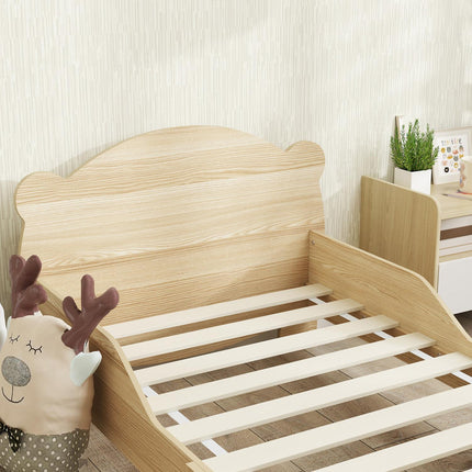 Domečková postel z masivu - dětská postel se zábranou, design medvěd
