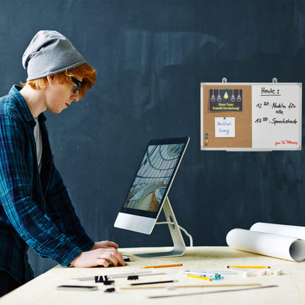 Kombination aus Pinnwand und Magnettafel