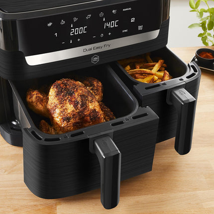 Horkovzdušná fritéza se dvěma koši 8.3 L, 8 programů, černá