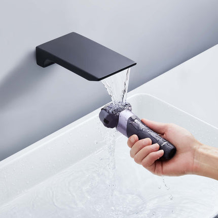 Elektrický holicí strojek, systém 3 břitů, vodotěsný IPX7