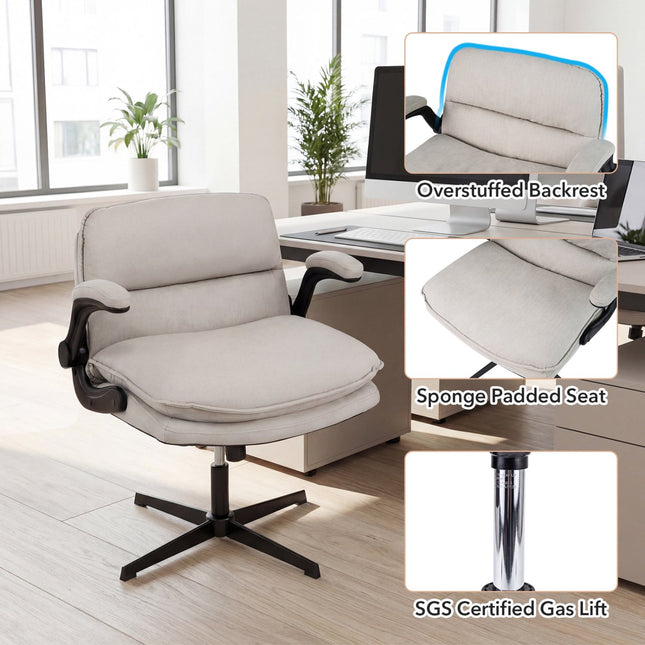 Ergonomische beige bureaustoel met opklapbare armleuningen en draaifunctie.