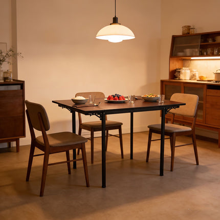 Skládací jídelní stůl pro 2-4 osoby, úsporný design