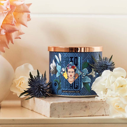 Frida Kahlo vonná svíčka – umělecký skleněný design