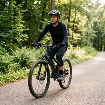 Integrální cyklistická helma, velikost L 58–61 cm, odnímatelná bradová část
