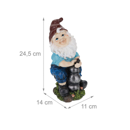 Zahradní trpaslík s vodní pumpou