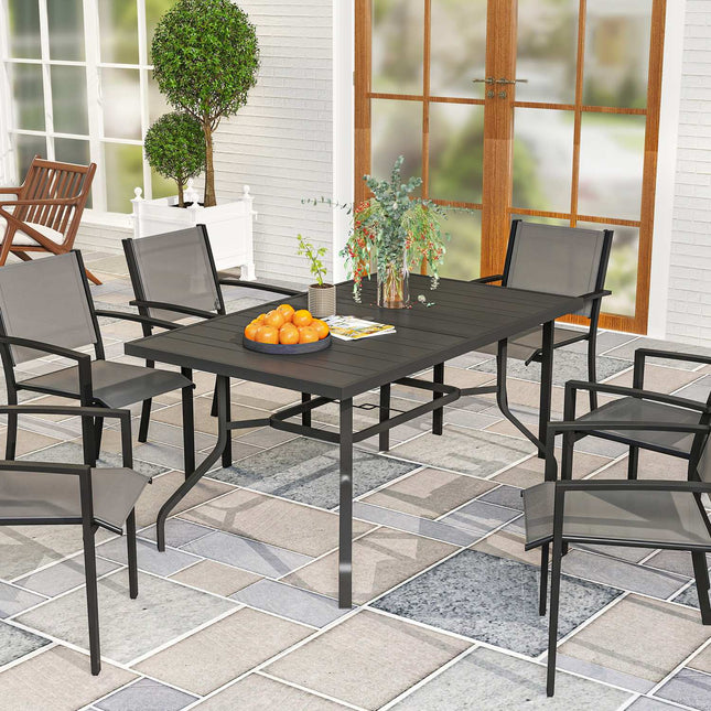 Tuintafel 152x90 cm, weerbestendige balkontafel van staal, bijzettafel met parasolgat, latten design buiten eettafel, campingtafel, rechthoekige terrastafel voor tuinbalkon zwart |