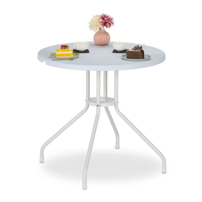 Tuintafel in witte houtlook