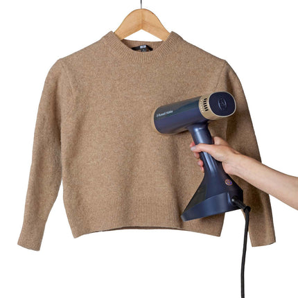 Napařovač oděvů s technologií VacuSteam, 1500W, nádržka 200ml