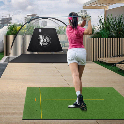 Golfová odpalová podložka se 2 gumovými týčky, 2 zaměřovacími tyčemi a 6 pozicemi týčka, 152 x 117 cm, tloušťka 27 mm