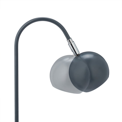 Šedá stolní lampa