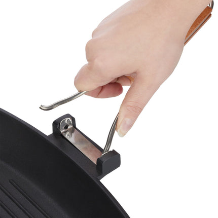Grill Pan with Folding Handle