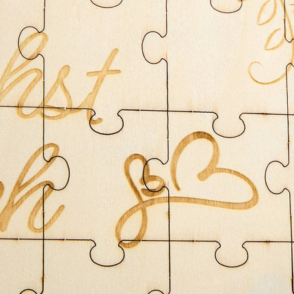 Dřevěné puzzle ve tvaru srdce s gravírováním, dárek