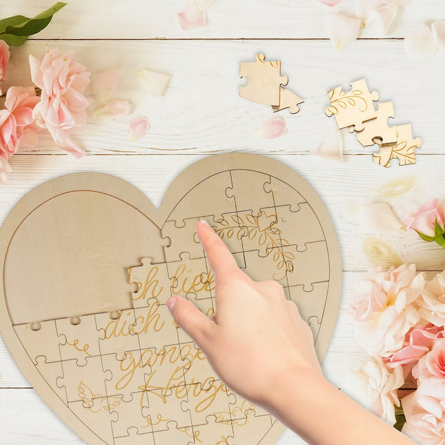 Dřevěné puzzle ve tvaru srdce s gravírováním