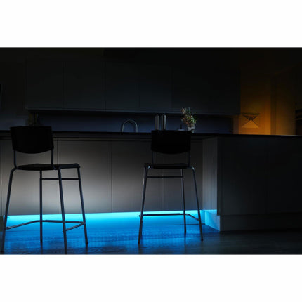 Hue LightStrip Plus V4 2m základní sada se zástrčkou
