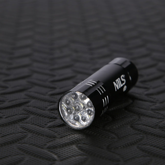 LED svítilna, 300 lumenů, kompaktní