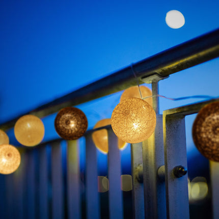 LED světelný řetěz s 20 koulemi