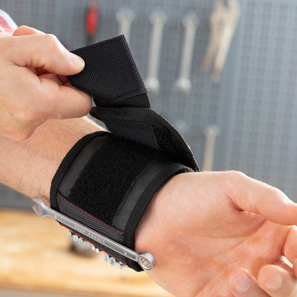 Magnetický náramek pro kutily WrisTool InnovaGoods