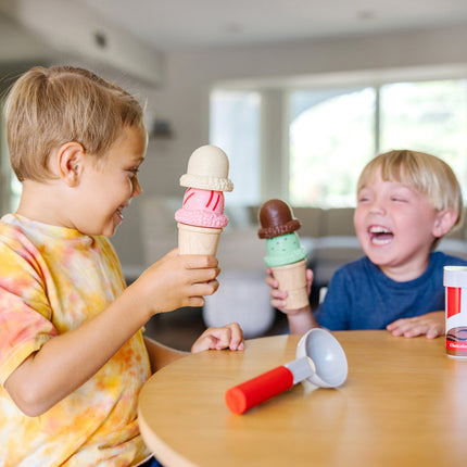 Melissa & Doug hrací set zmrzlina Scoop & Stack