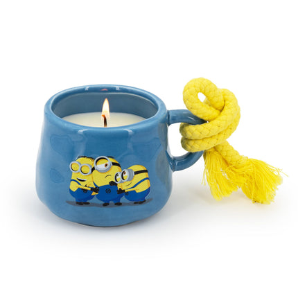 Vonná svíčka Minions v keramickém hrnku – ovocně květinová vůně