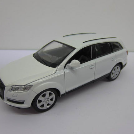 Kovový model Msz Audi Q7, měřítko 1:32