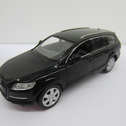 Kovový model Msz Audi Q7, měřítko 1:32