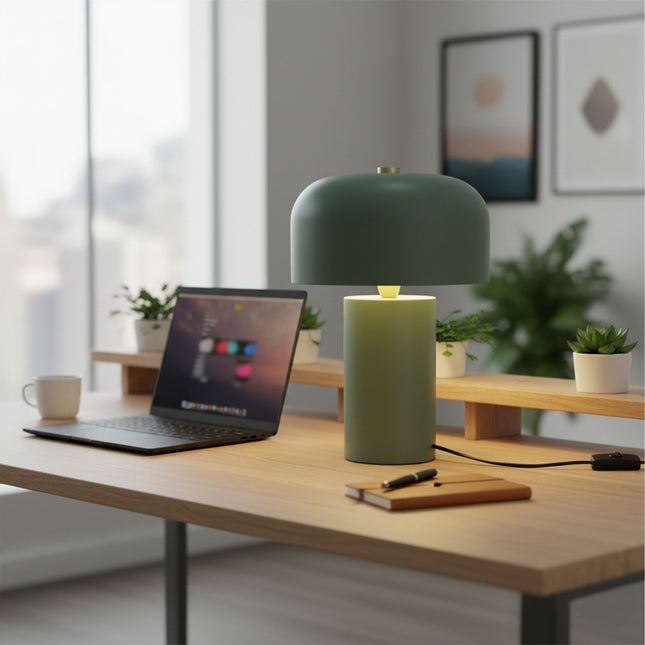 Stolní lampa houba – minimalistický kovový design, zlatý detail