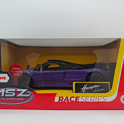 Pagani Zonda Revolucion kovový model, měřítko 1:32