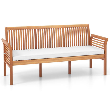 Dřevěná zahradní lavice s měkkými poduškami sedáku a ergonomickým opěradlem, venkovní lavice