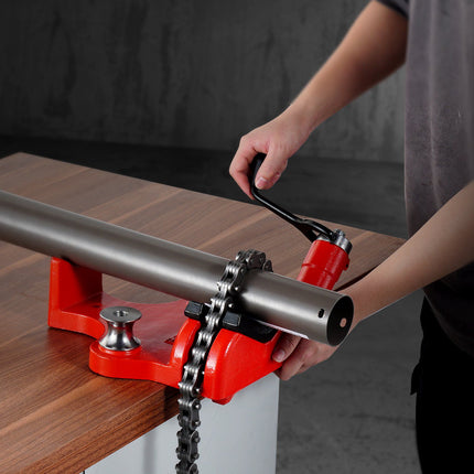 Pipe Chain Vise, 1/2–8 in Capacity, Cast Iron Base