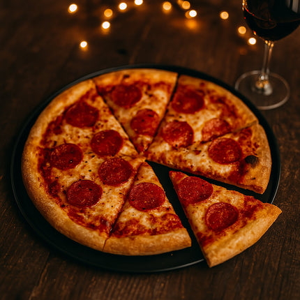 Sada plechů na pizzu se stojanem – 4 nepřilnavé plechy