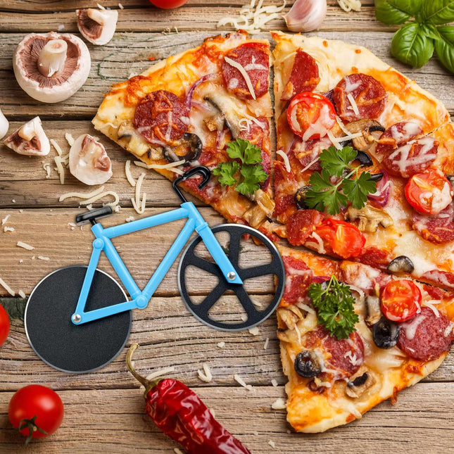 Kráječ na pizzu ve tvaru kola