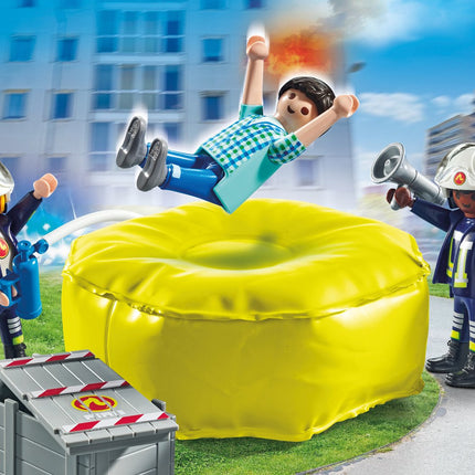 Playmobil Action Heroes hasič se vzduchovým polštářem 71465