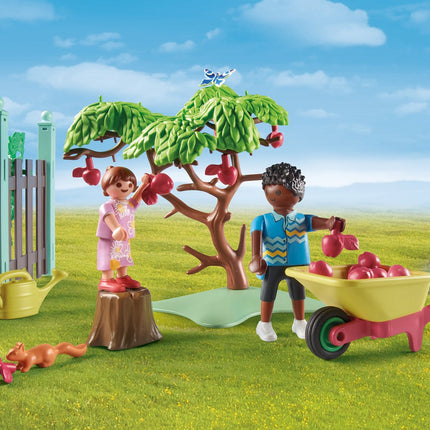 Playmobil My Life Little Chicken Farm In The Tiny House Garden 71510