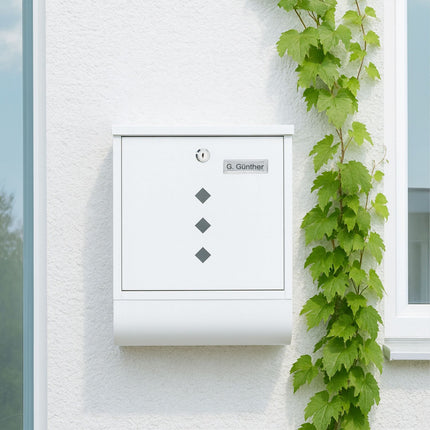 Poštovní schránka s držákem na noviny – minimalistický kovový design