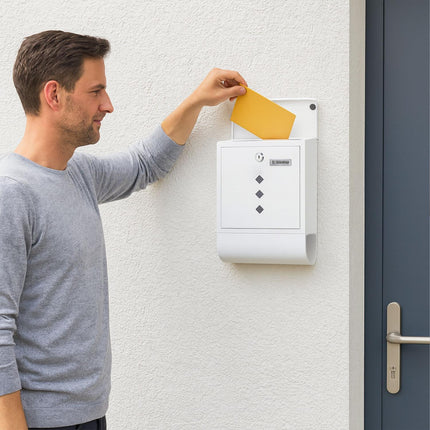 Poštovní schránka s držákem na noviny – minimalistický kovový design