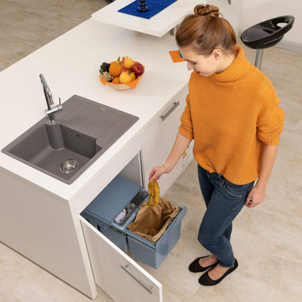 Pull-out source sorting 2 waste bins