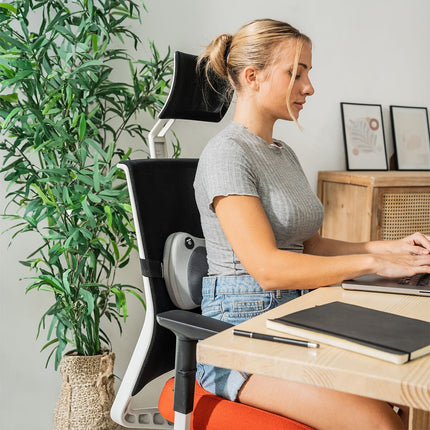 Dobíjecí kompaktní shiatsu masážní přístroj Kompatsu InnovaGoods